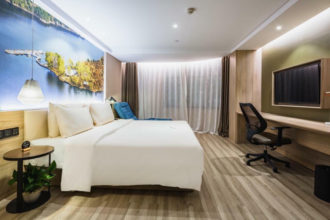 Atour Hotel Jinan Exterior photo